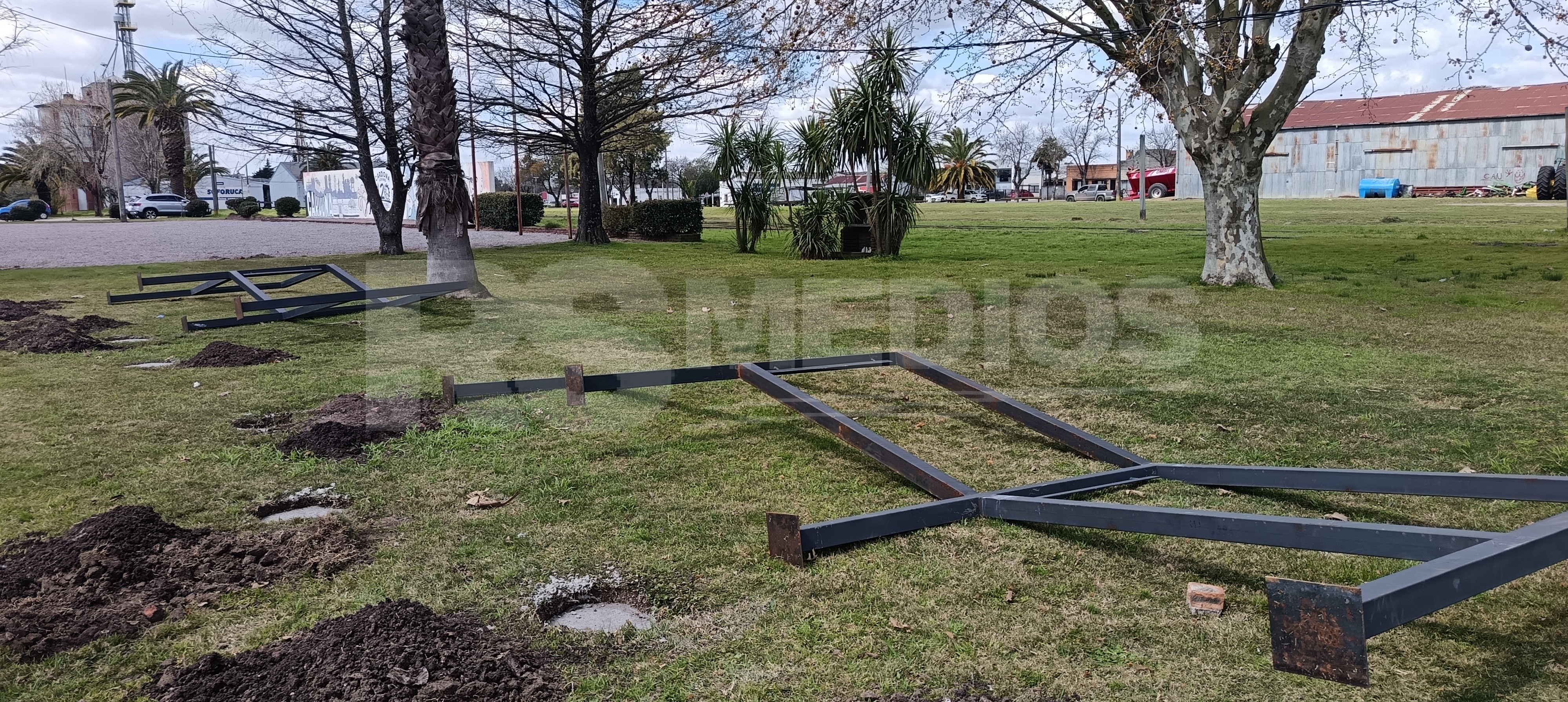 Cardona ejecuta mejoras urbanas en alumbrado, plazas, calles y cementerio
