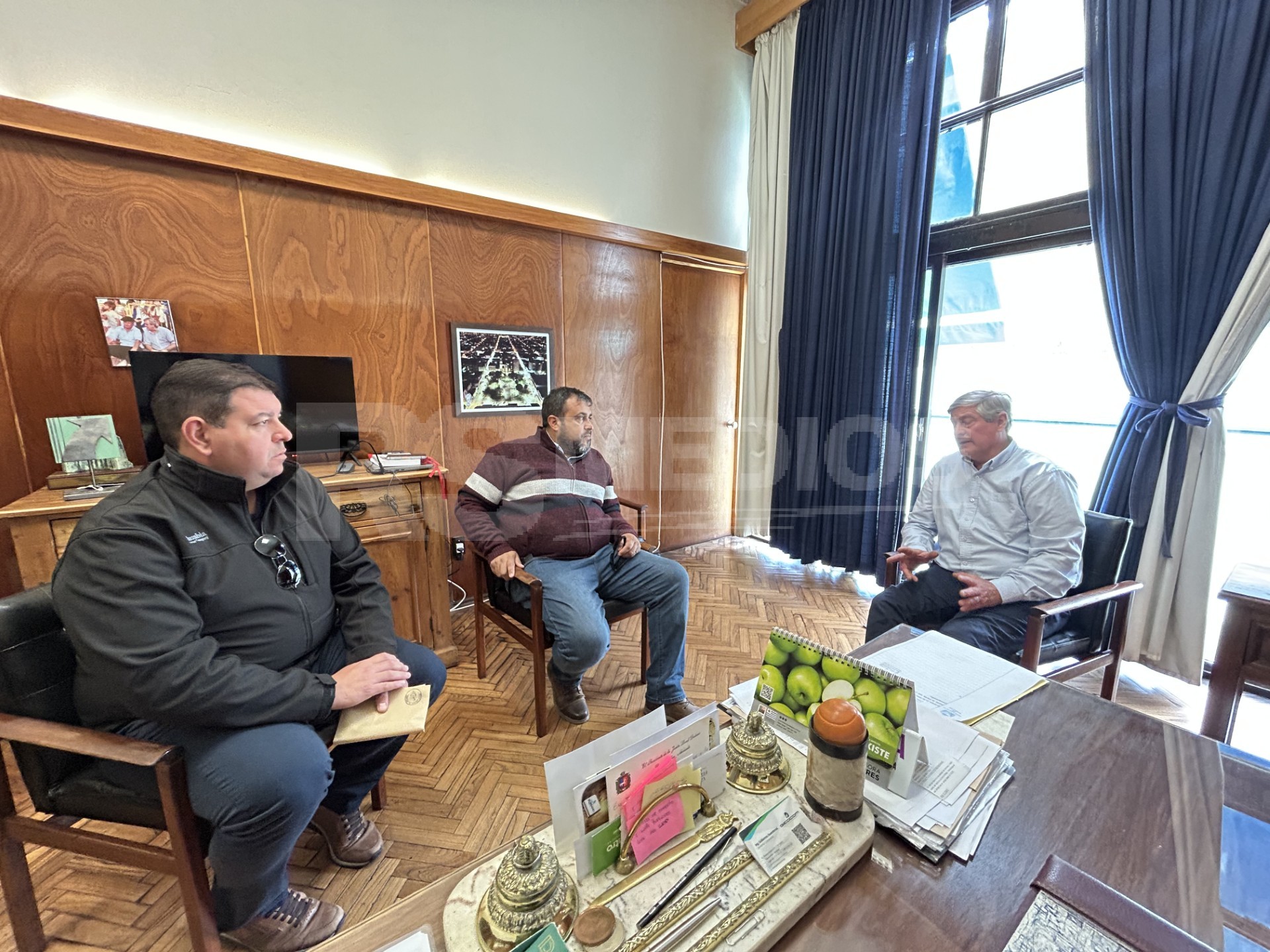 Besozzi recibió a la cooperativa apícola CALAS y al Círculo Policial de Soriano — imagen 2