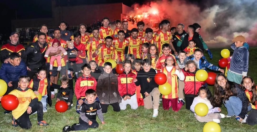 Santa Emilia y Nacional empataron 2-2 en la primera final del fútbol de Cardona